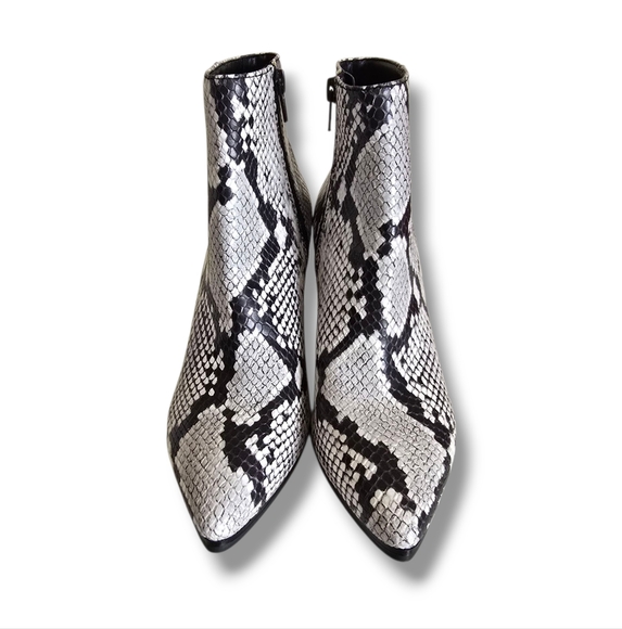 New 🥀 ALDO Ladies Gray Snakeskin Leather Ankle Boots - Picture 5 of 16